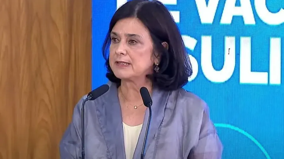 A ministra da Saúde, Nísia Trindade, foi demitida após pedido de mudança de perfil do presidente Lula.