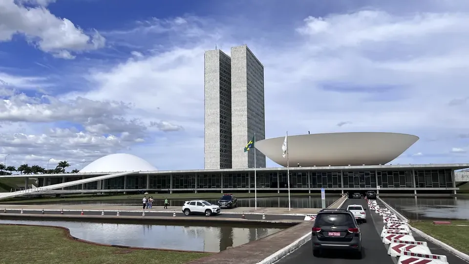 Executivo e Legislativo buscam garantir rastreabilidade e clareza nas emendas parlamentares, atendendo solicitações do STF.