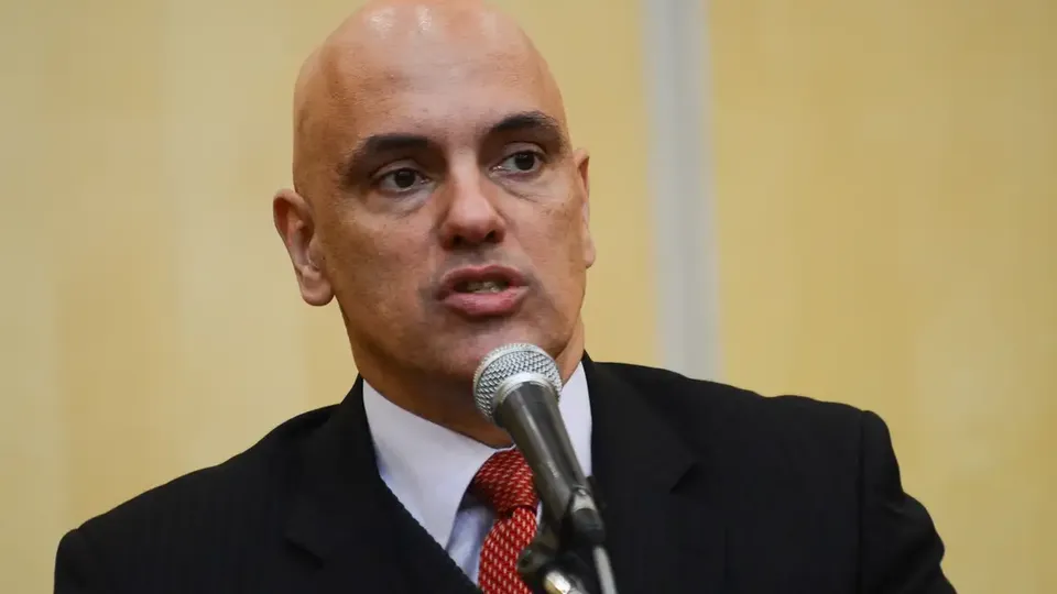 O ministro do STF, Alexandre de Moraes, rejeitou novo pedido da defesa do general por mais tempo para responder à PGR.