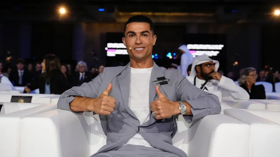 Cristiano Ronaldo afirma ser o melhor jogador da história do futebol mundial