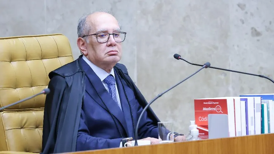 O ministro do STF considerou irregular a reeleição do deputado para um terceiro mandato consecutivo.