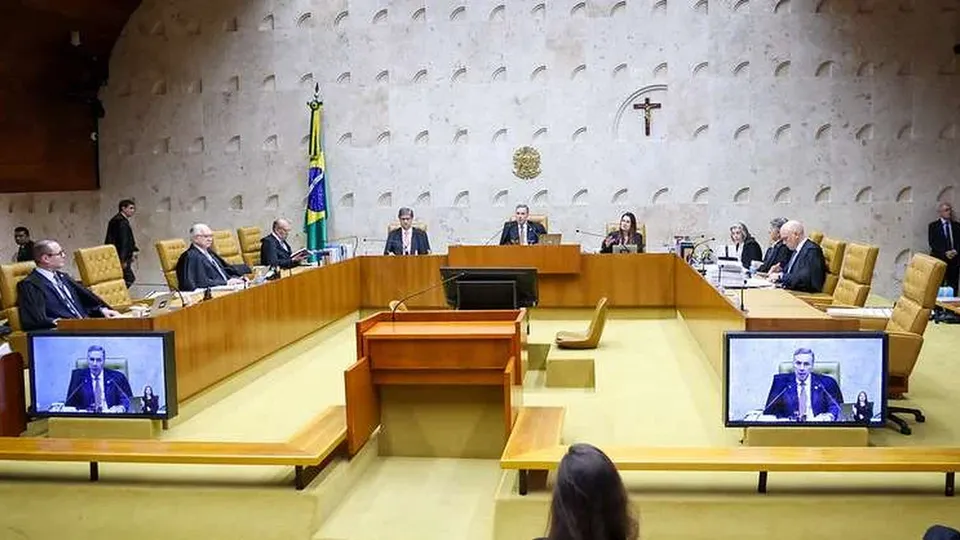 O Supremo Tribunal Federal analisa a aplicação da Lei da Anistia em casos de violações de direitos humanos durante a ditadura.