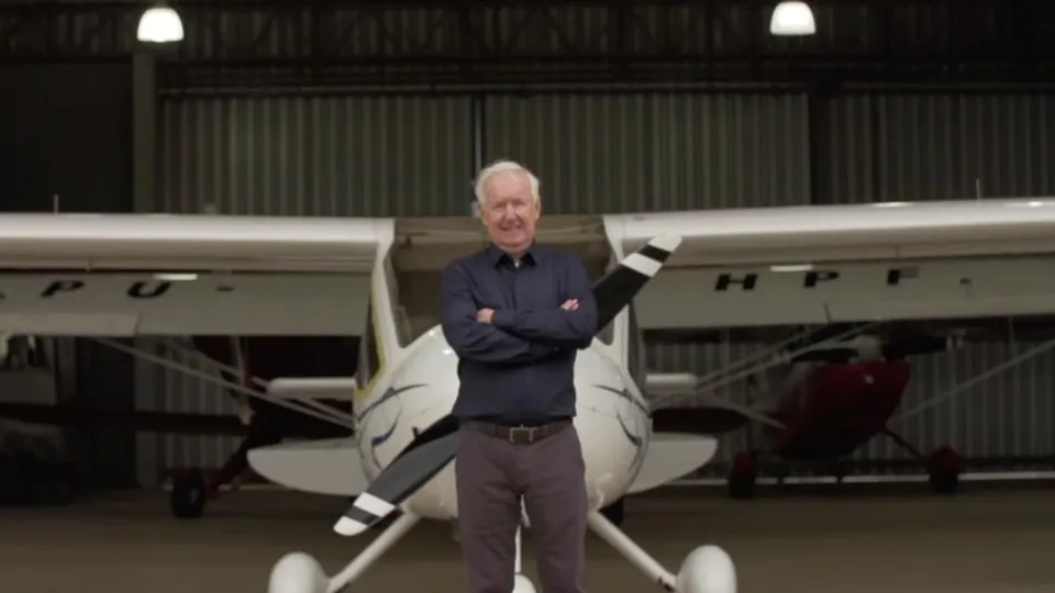 Com mais de 50 anos de experiência, piloto e esposa faleceram em queda de avião em Quadra, SP.