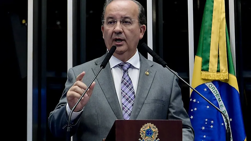 O Ministério Público Federal decidiu arquivar denúncia contra Jorginho Mello após fala sobre 'cor da pele' em Pomerode.