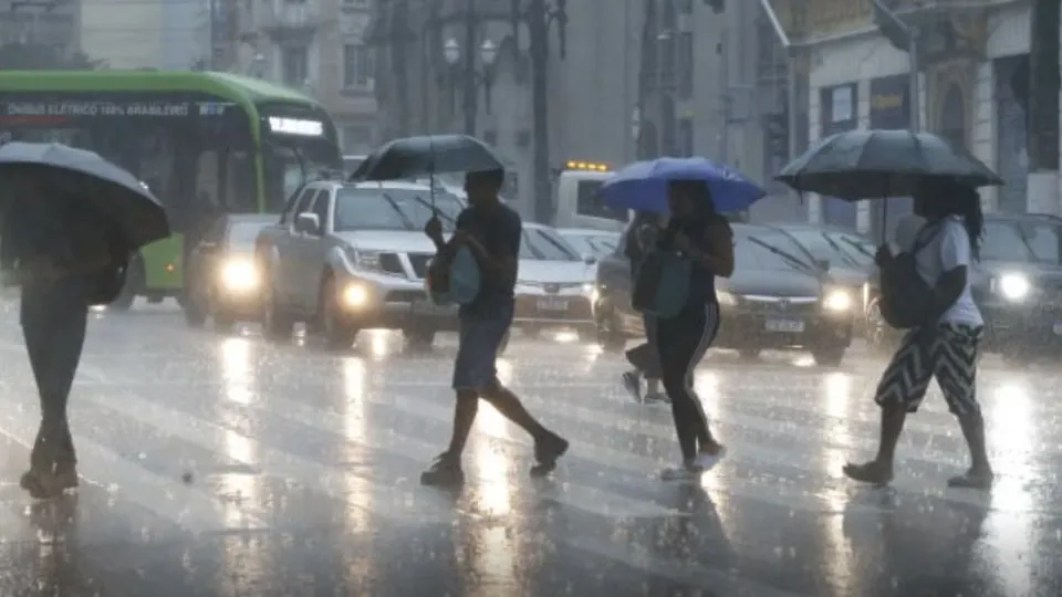 Regiões Norte e Nordeste devem ser as mais afetadas, com ventos de até 100 km/h. Confira os detalhes.