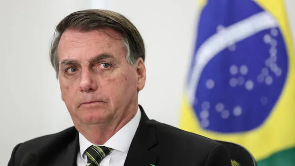 Em resposta à denúncia da PGR, ex-presidente Jair Bolsonaro afirma ser inocente e pede que seu caso seja analisado pela Corte.