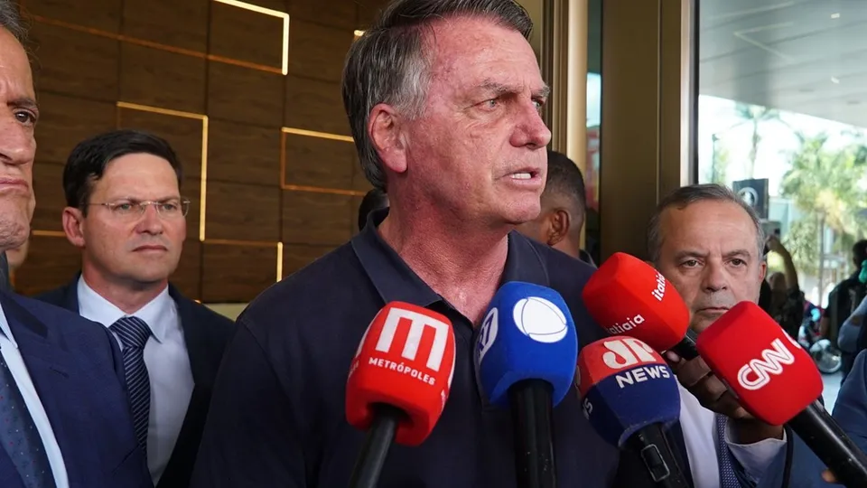 Ex-presidente se reuniu com Valdemar Costa Neto e mantém posição de candidato do PL para a próxima eleição
