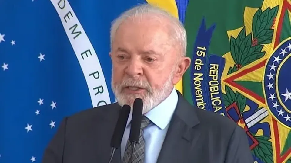 Presidente Lula usa expressão misógina ao justificar escolha da ministra para relações com o Congresso