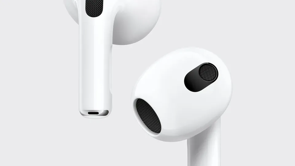 Novidade permitirá que fones de ouvido traduzam conversas presenciais em tempo real, segundo Bloomberg.