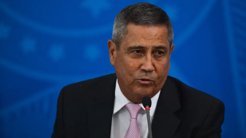 A Primeira Turma do STF decidiu manter a prisão do ex-ministro da Defesa, acusado de tentativa de golpe em 2022.