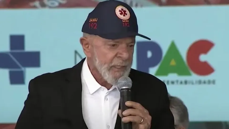 Durante entrega de ambulâncias em Sorocaba, o presidente questionou a falta de explicações para a elevação dos preços.