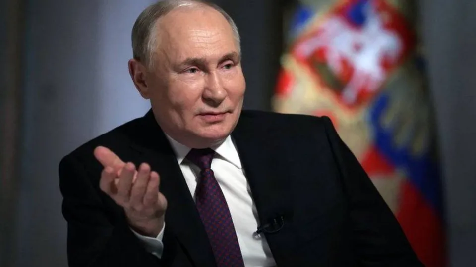 Keir Starmer convocou líderes internacionais para discutir a paz na Ucrânia e pressionar a Rússia por um cessar-fogo