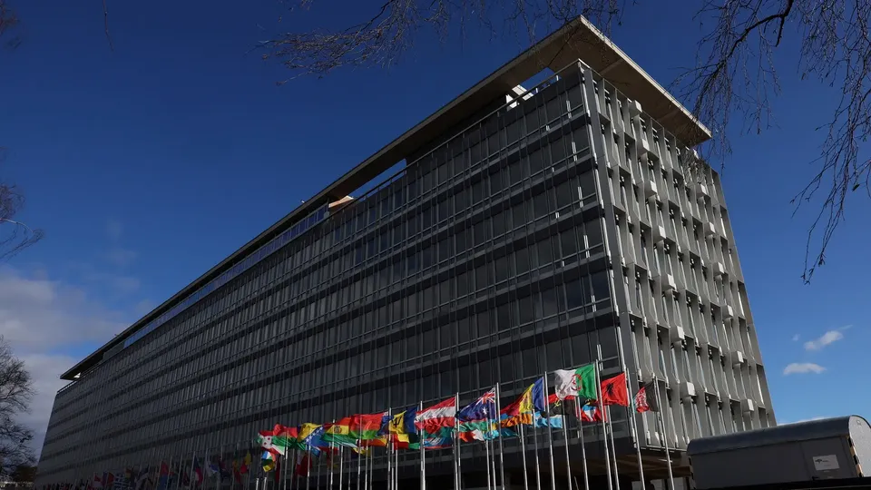 A suspensão da ajuda externa dos Estados Unidos, decidida durante o governo Trump, ameaça a saúde em oito países, segundo a OMS.