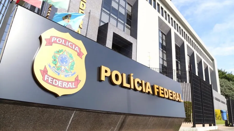 Com 13 prisões e 19 mandados de busca, operação visa desarticular esquema criminoso que atua há mais de 10 anos.