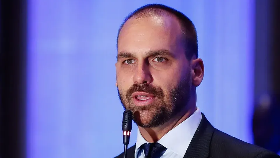 Deputado federal pediu licença do mandato e permanece nos Estados Unidos após arquivamento de pedido de apreensão do passaporte
