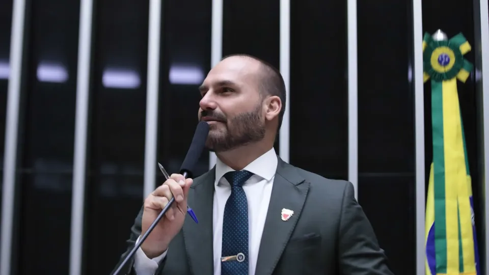 Deputado anunciou intenção de se licenciar para viver nos EUA e buscar sanções contra violadores de direitos humanos.