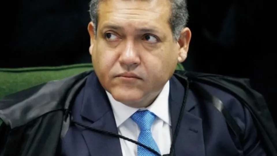 O ministro do STF, Kassio Nunes Marques, votou por manter os ministros no caso da denúncia da PGR contra o ex-presidente Jair Bolsonaro.