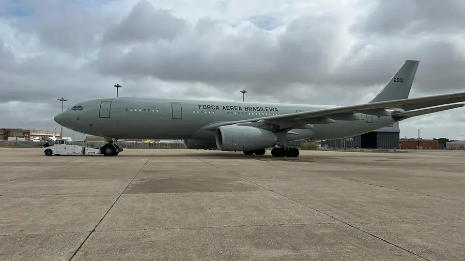 Presidente opta por maior aeronave da Força Aérea Brasileira após problemas com o 'Aerolula'