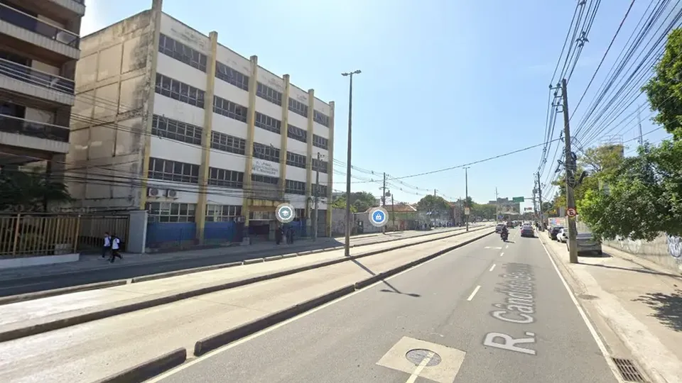 Uma estudante de 17 anos foi atropelada por veículo da Casa Civil na Zona Oeste do Rio; caso será investigado.