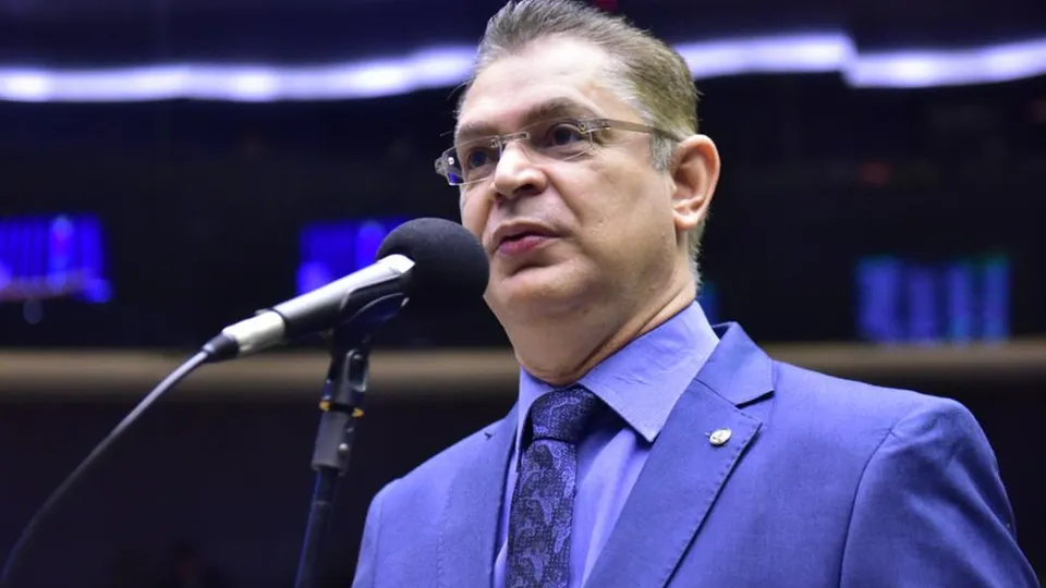 O líder do PL na Câmara pede permissão ao STF para encontro com o ex-ministro da Defesa detido desde dezembro
