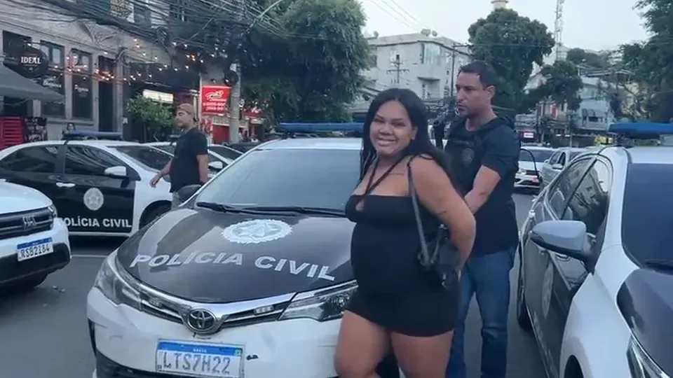 Rayene Carla Reis Lima, foragida desde dezembro, foi detida na Linha Amarela após investigações da Polícia Civil.