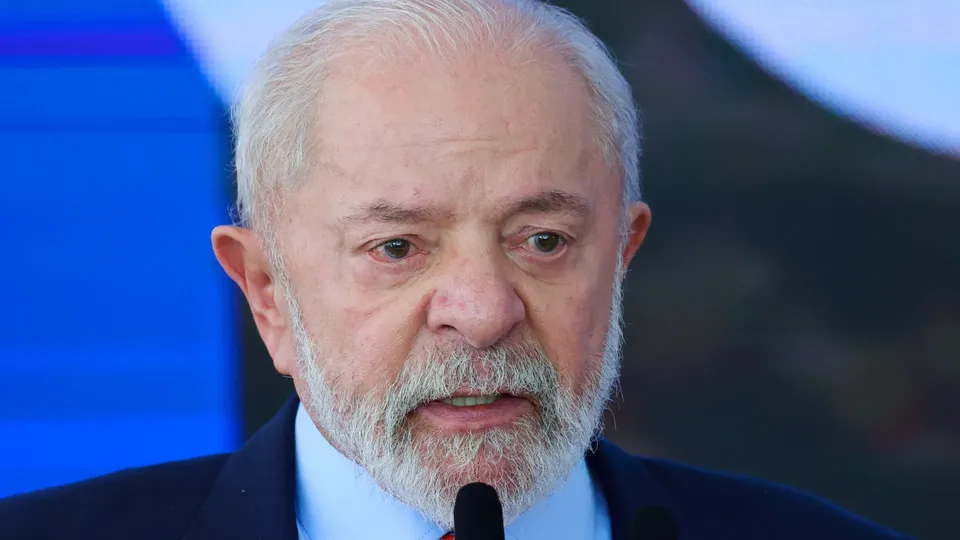 O presidente Luiz Inácio Lula da Silva afirmou que o Brasil buscará negociar tarifas com os Estados Unidos antes de tomar medidas.