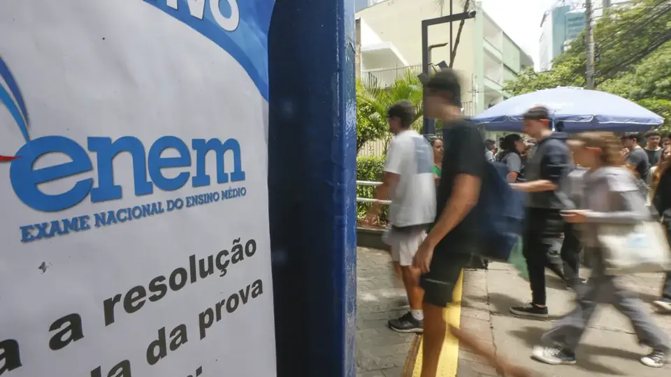Os interessados têm até 25 de abril para fazer a solicitação de gratuidade no exame.