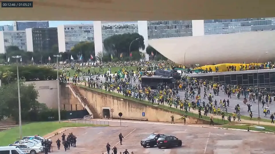 Grupo é acusado de articular ações para pressionar Forças Armadas a aderirem a plano golpista