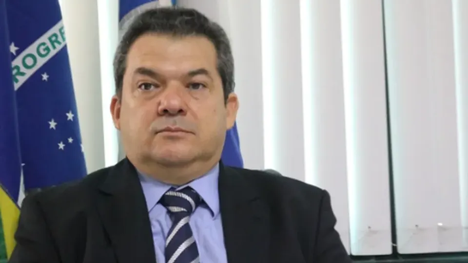 Lula oficializa indicação de Carlos Brandão para o STJ após longa espera
