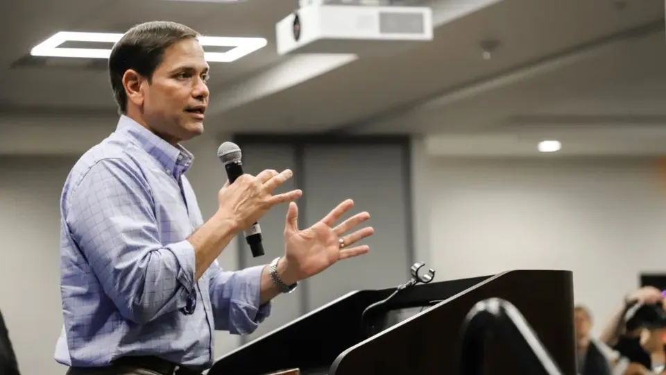 EUA anunciarão revogação de vistos para estudantes chineses, afirma Marco Rubio
