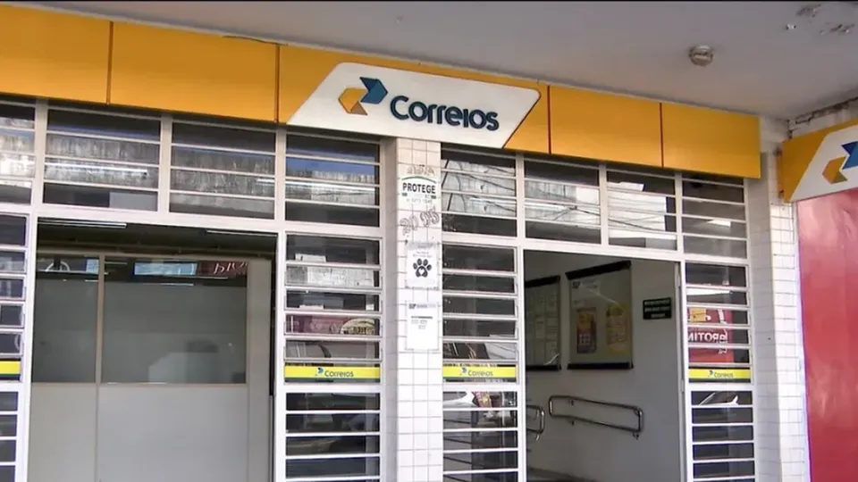 Aposentados podem contestar descontos indevidos do INSS em agências dos Correios
