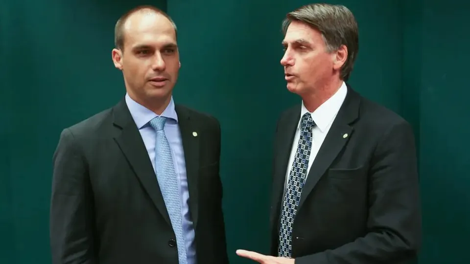 Bolsonaro confirma envio de R$ 2 milhões a Eduardo para apoio nos EUA