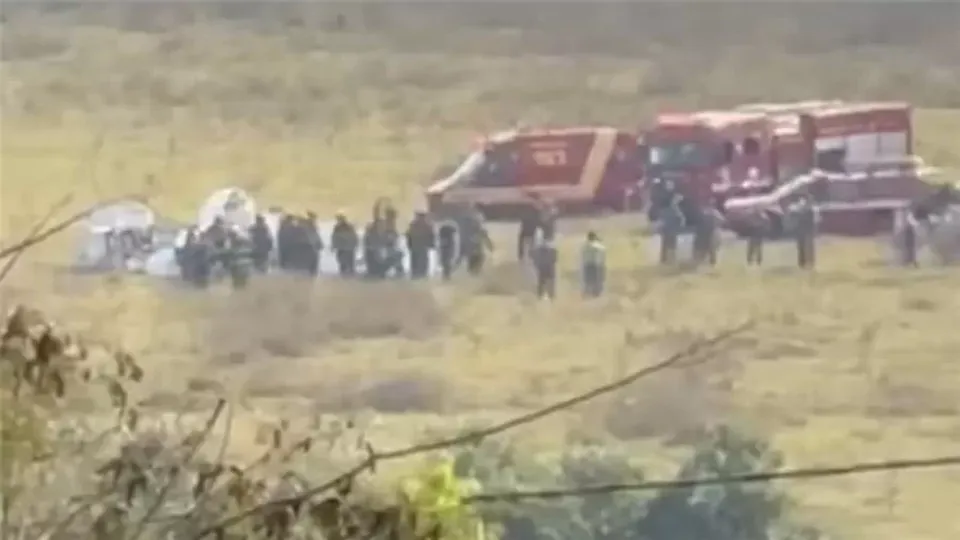 Um avião monomotor caiu na manhã desta terça-feira (1º) em São José do Rio Preto, causando a morte de duas pessoas.