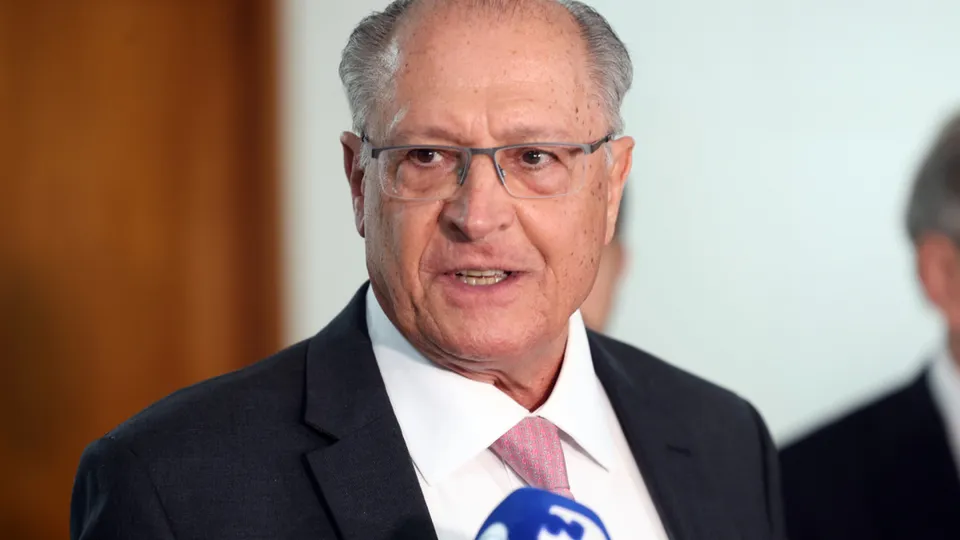 O vice-presidente brasileiro, Geraldo Alckmin, destacou a importância do diálogo com Howard Lutnick em busca de soluções comerciais.
