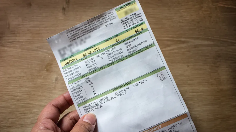 Aneel aciona bandeira vermelha patamar 2 e contas de luz terão aumento em agosto