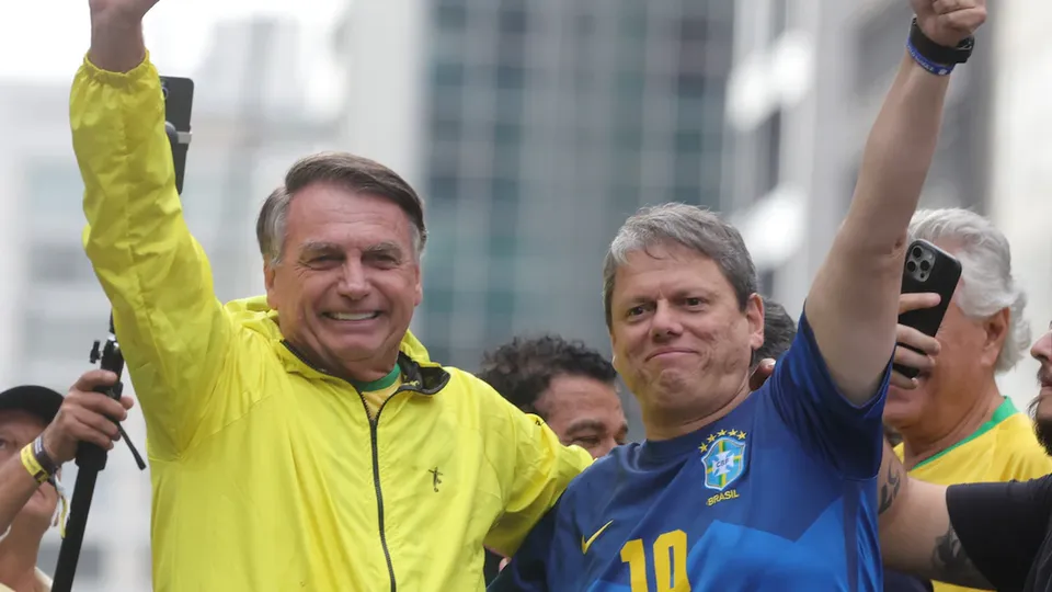 Tarcísio de Freitas não comparecerá a ato bolsonarista por conta de procedimento médico