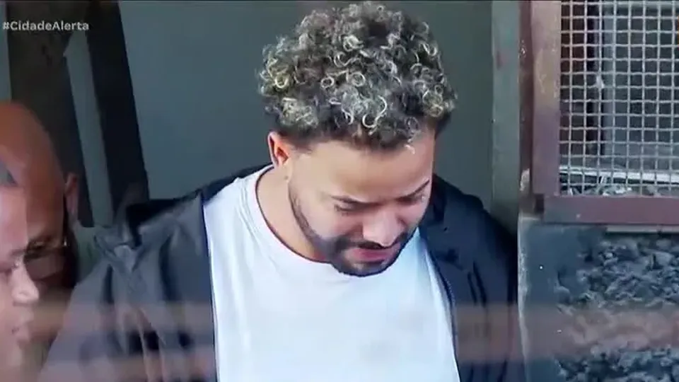 Decisão do STJ confirma a prisão do influenciador e de seu companheiro, com base em indícios de crimes graves.