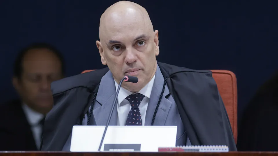 O ministro do STF, Alexandre de Moraes, reconheceu falhas na prisão de Divanio Natal Gonçalves, um dos réus dos atos de 8 de janeiro.