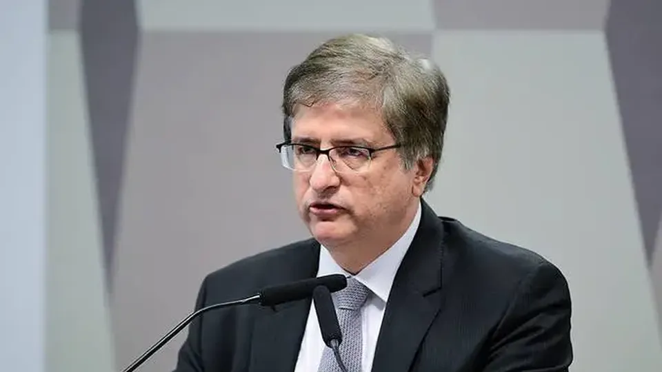 Paulo Gonet pede investigação sobre relação com apuração da Abin Paralela e declarações de Sergio Moro.