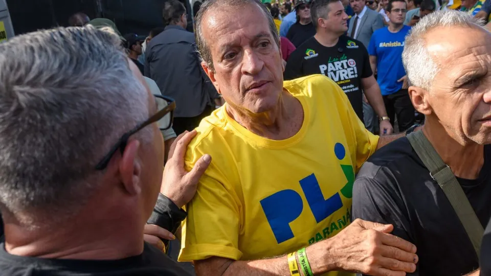 Ministro do STF defende apuração sobre suposta organização criminosa e tentativa de abolição do Estado Democrático de Direito
