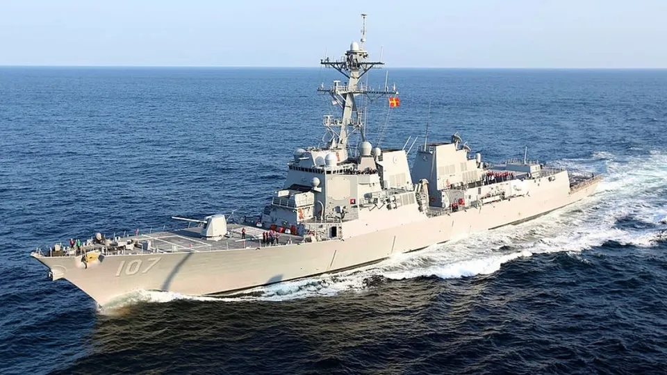 USS Gravely ficará em Port of Spain até quinta-feira para treinamento com forças locais.