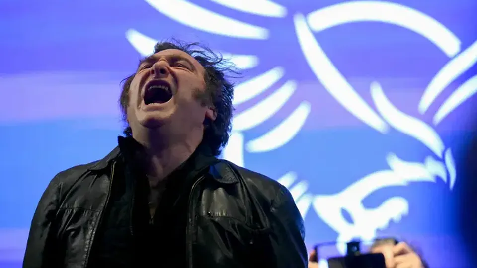 Resultados preliminares mostram que A Liberdade Avança obteve 41% dos votos, superando a oposição peronista com 24,5%