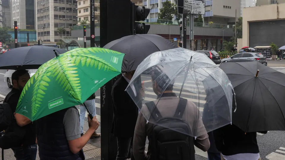 Instituto Nacional de Meteorologia alerta para perigo potencial em várias regiões do Brasil