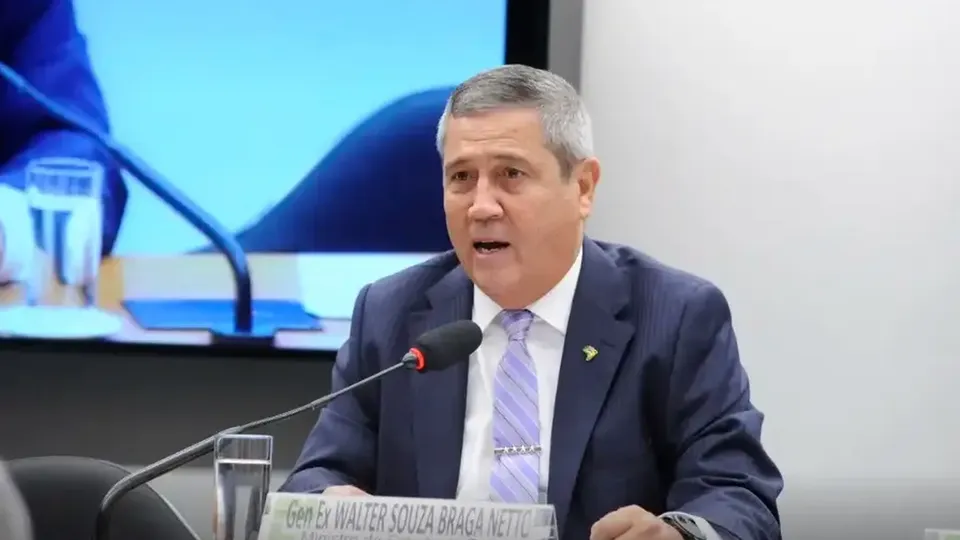 General da reserva e ex-ministro da Casa Civil questiona decisão que o condenou a 26 anos de prisão.