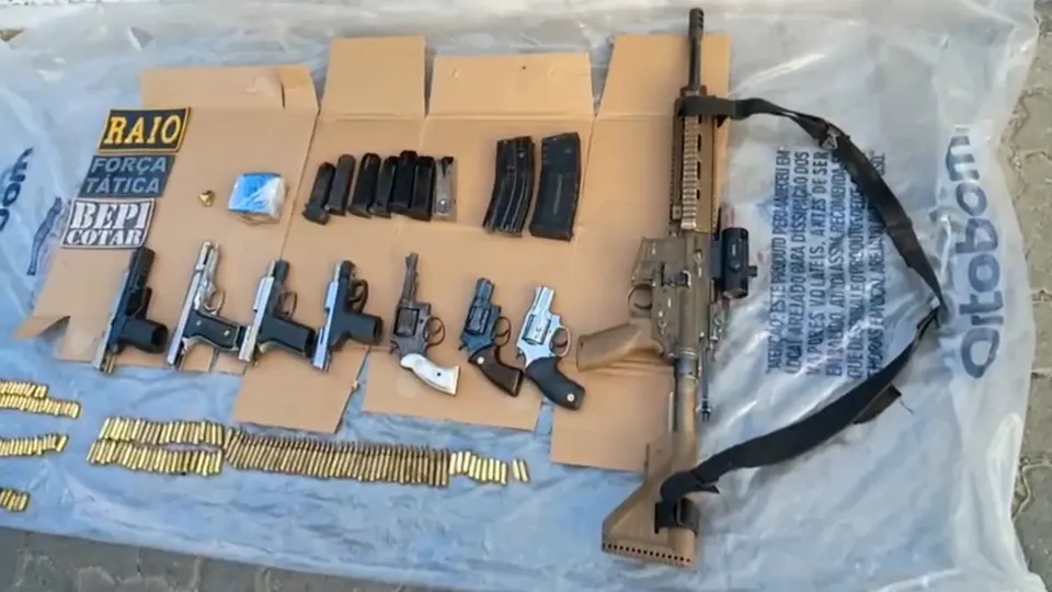 Ação policial em Canindé termina com a morte de sete membros do Comando Vermelho; governador elogia operação