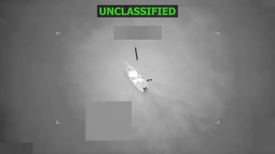 Ataque foi confirmado pelo secretário de Defesa, Pete Hegseth, elevando total de mortos para 65 em operações na região.