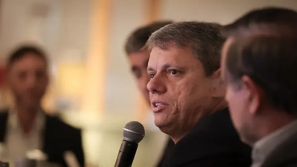 Governador paulista argumenta que facção impõe terror e deve ser classificada como organização terrorista