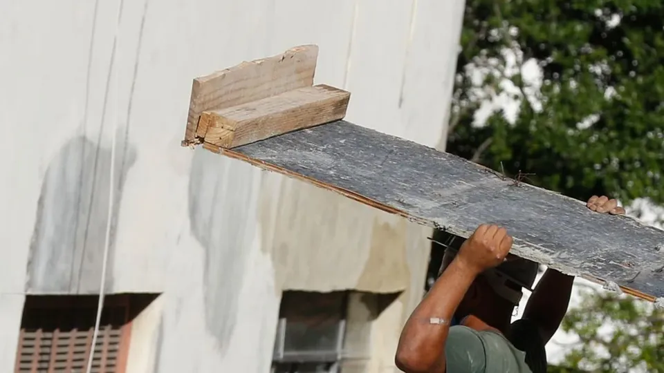 Iniciativa do governo oferece financiamento com juros baixos para reformas em moradias de até R$ 9,6 mil de renda mensal.