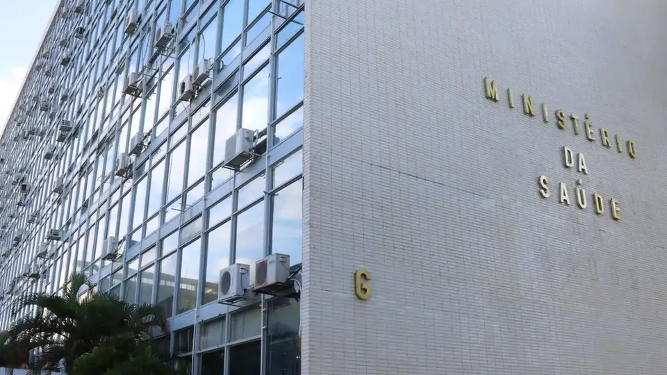 Dados do Ministério da Saúde mostram aumento na procura por tratamento entre jovens, refletindo maior conscientização.