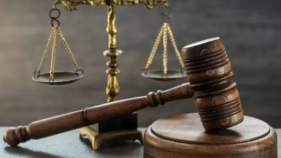 Proposta do STF garante aumento anual de 8% a partir de julho de 2026; texto segue para o Senado.